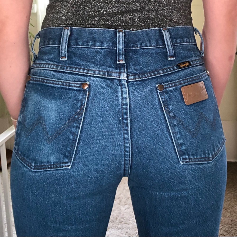 Vintage 80’s Distressed Wrangler High-Rise Jean